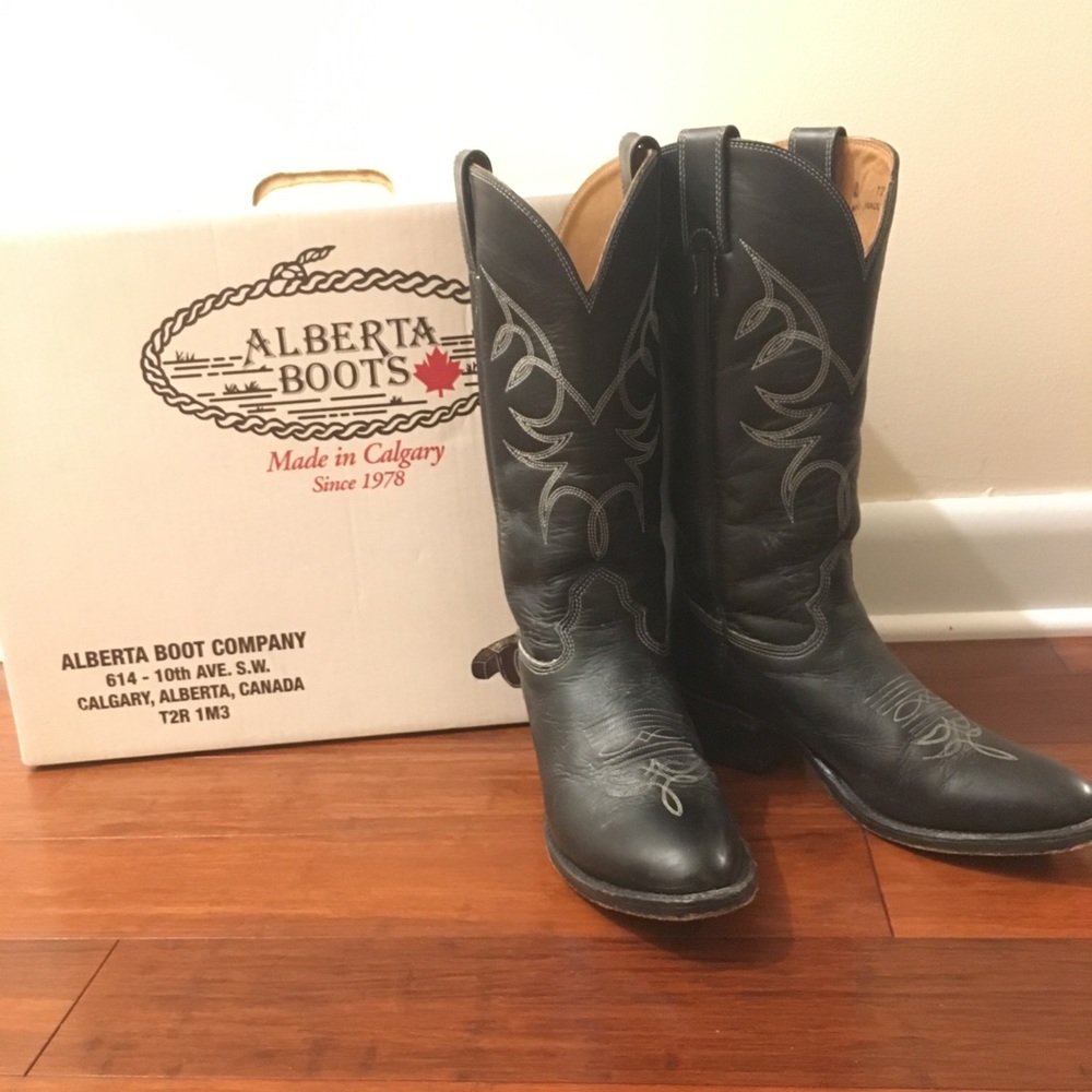 Black leather cowboy boots